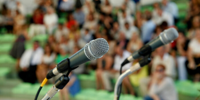 Microphones in an crowded room